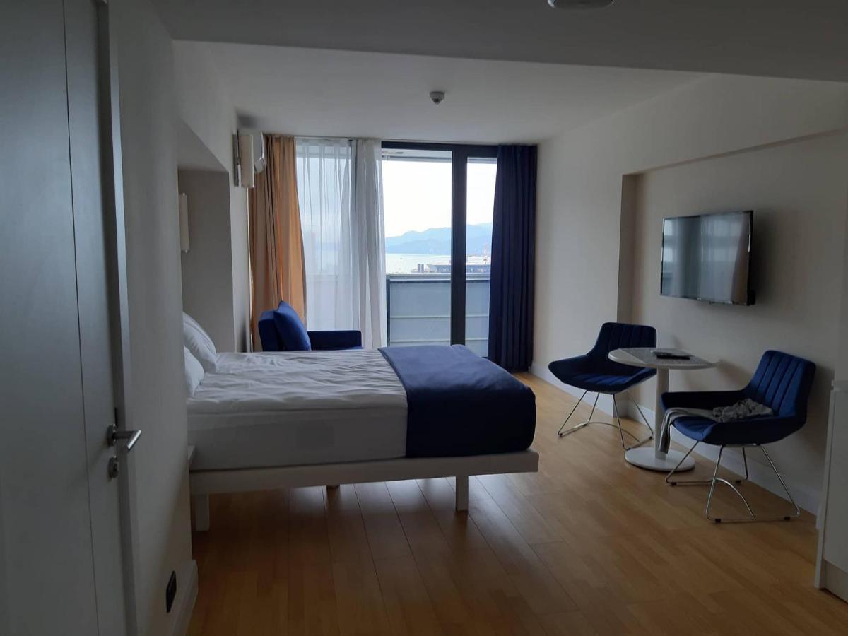 Orbi City Apartment 46Th Floor - Amazing View 巴统 外观 照片